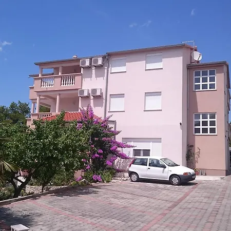 Πανσιόν Marela