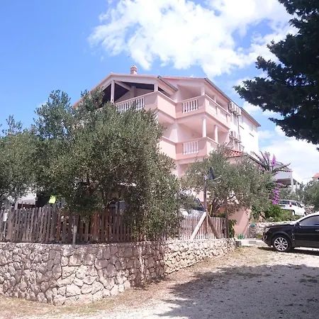 Πανσιόν Marela 3*