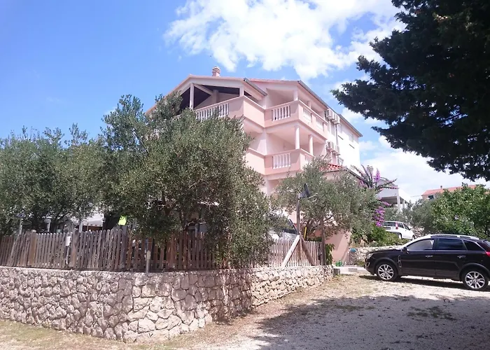 Gostinjska kuća Marela 3*